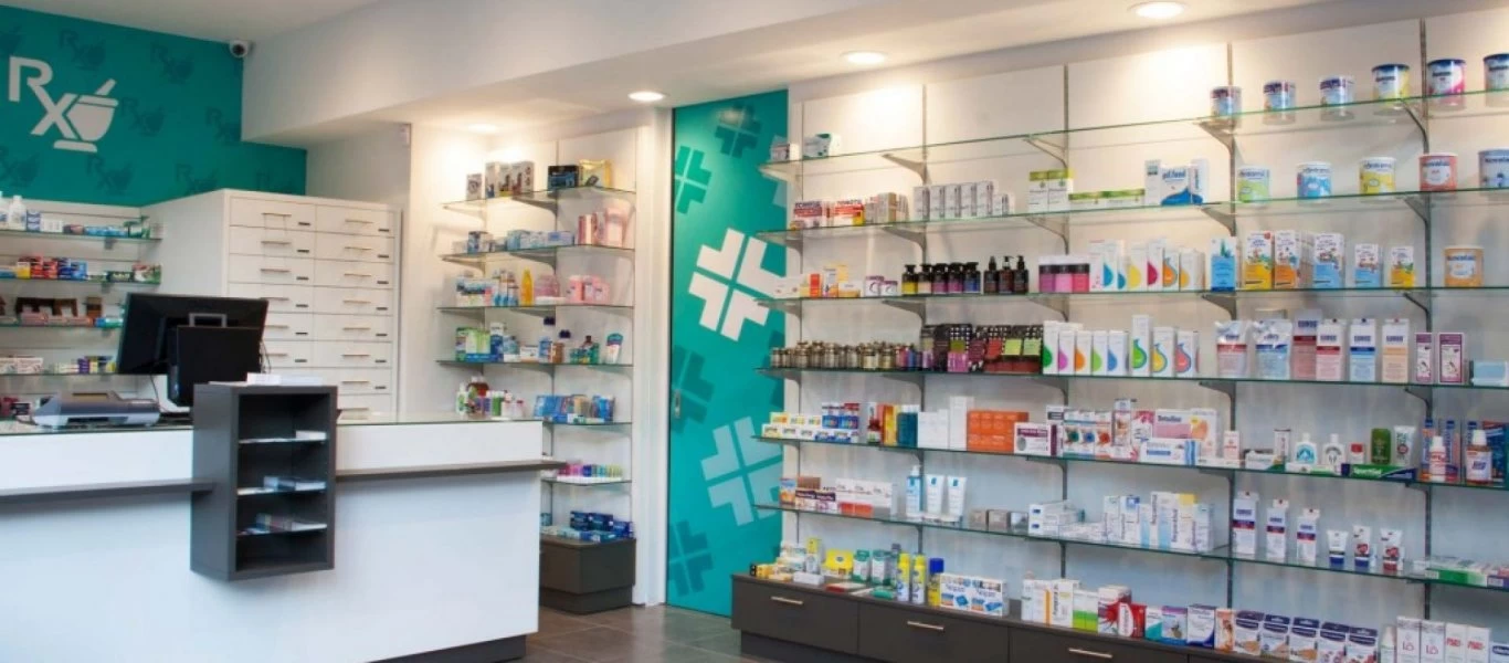 Τράβηξε πιστόλι στην ουρά στο φαρμακείο! - Ο κόσμος στα πρόθυρα της παράκρουσης